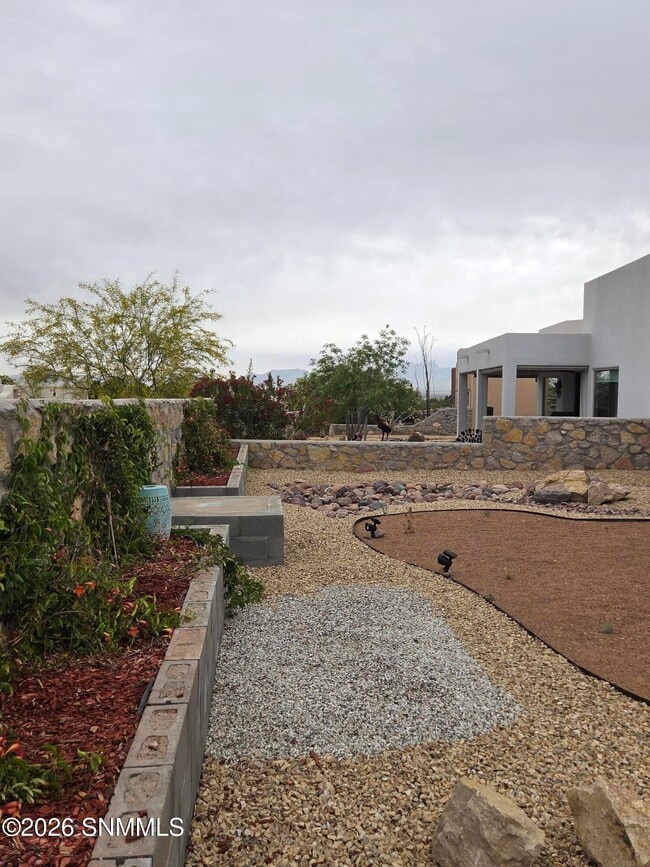 Building Photo - 7024 Camino Nuevo Mejico