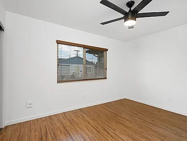 Building Photo - Charming 2-Bedroom Home in Prime 92117 Loc...