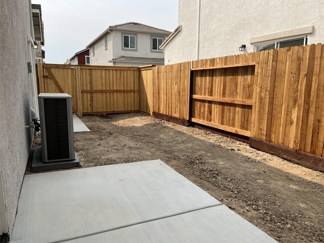 Building Photo - 3093 Pruett Dr