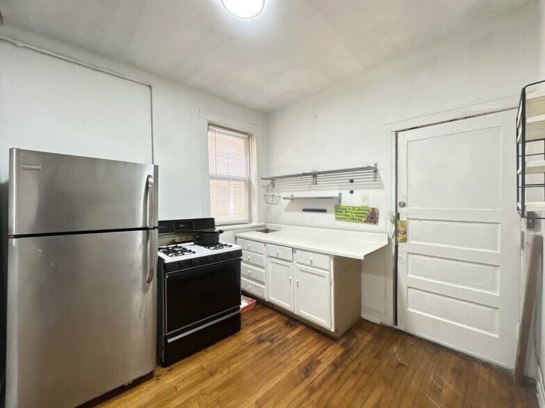 Building Photo - 2021 N Humboldt Blvd