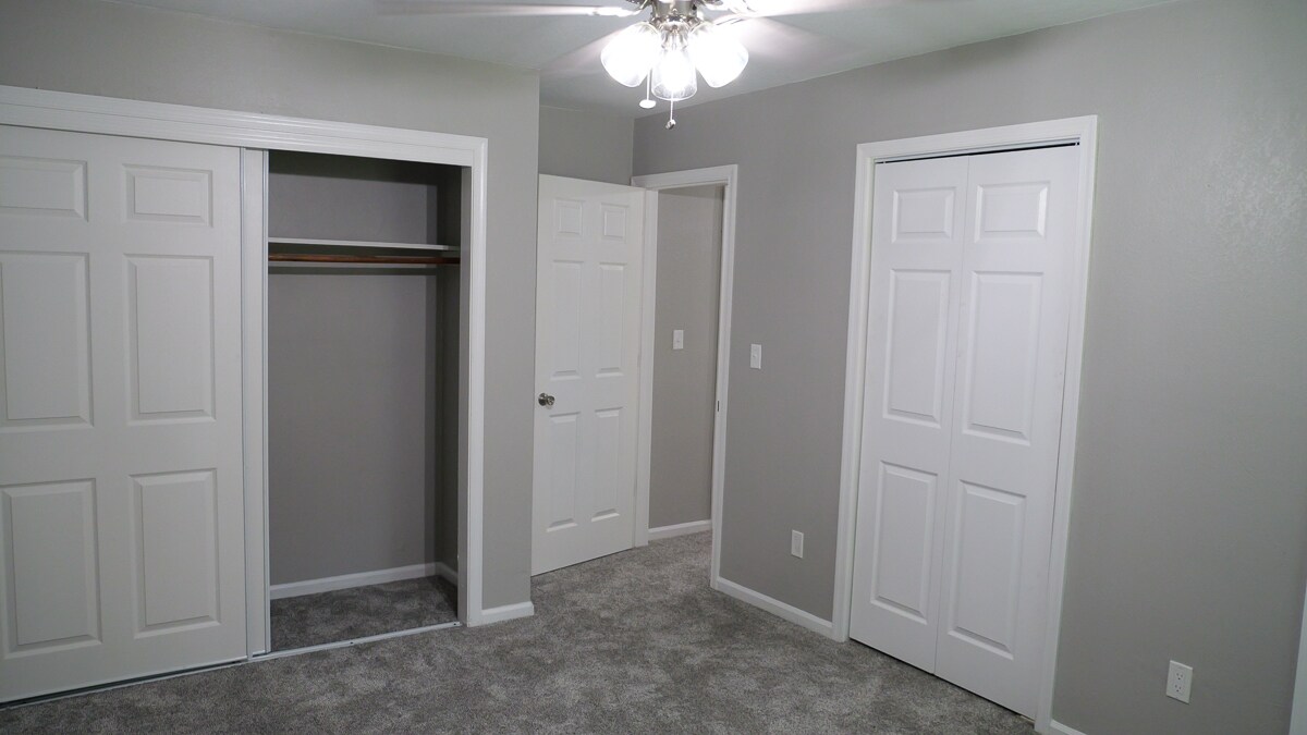 Building Photo - 6021 Camellia Dr