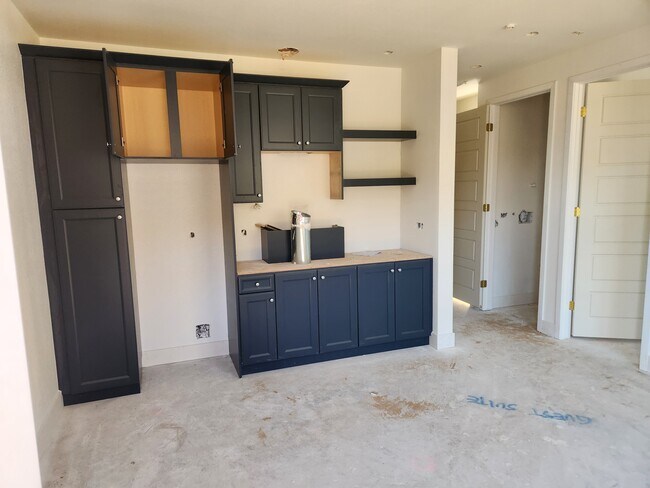 Building Photo - 30108 Pinetree Ct