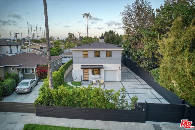 Building Photo - 3910 Tivoli Ave