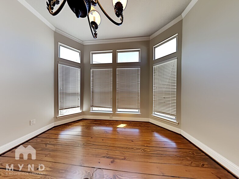 Building Photo - 1304 Dart St