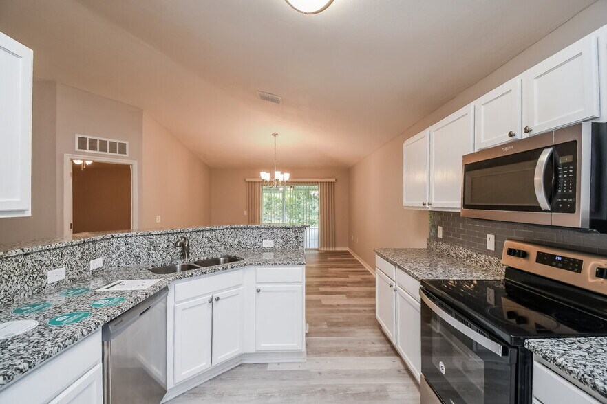 Building Photo - 4139 Woodley Creek Rd