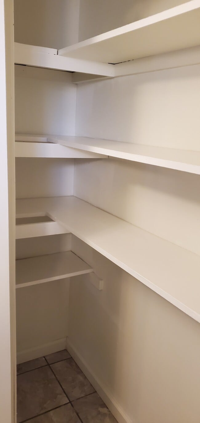 Building Photo - 135 E Ritter St