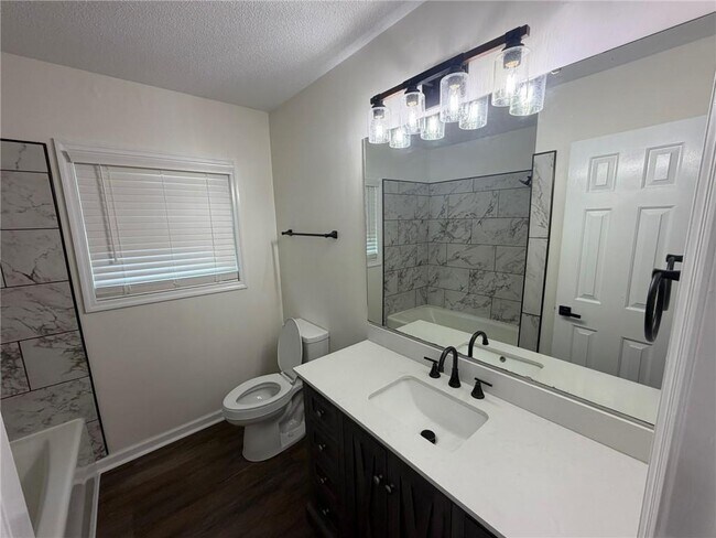 Building Photo - 4309 Oak Ridge Bend