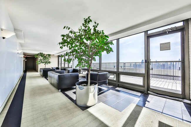 Building Photo - 2800 N Lake Shore Dr