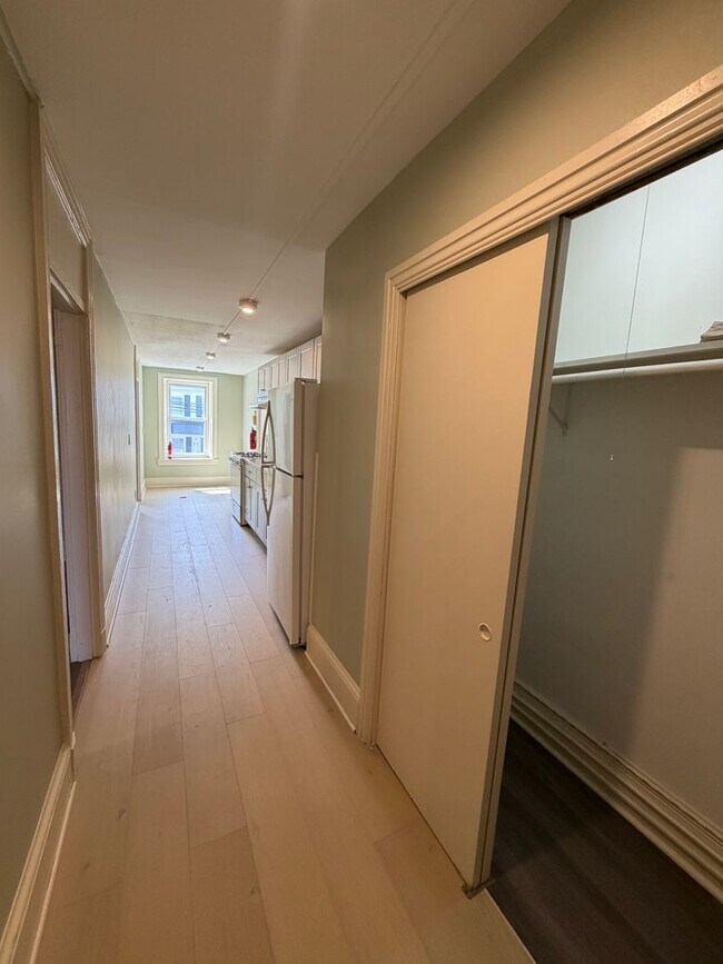 Building Photo - 49 N Main St