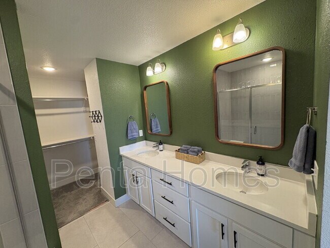 Building Photo - 4909 Brule Dr