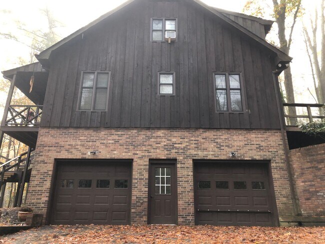 Building Photo - 183 Rhododendron Ln