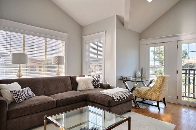 Building Photo - Corner lot Townhome -Incredible find in north Capitol Hill!