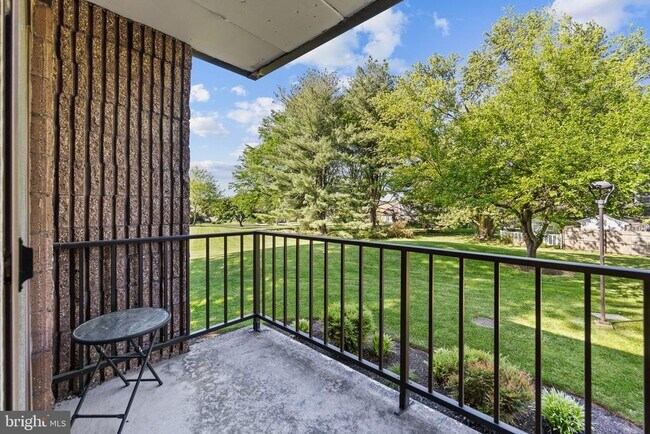 Building Photo - 81 Oakridge Dr
