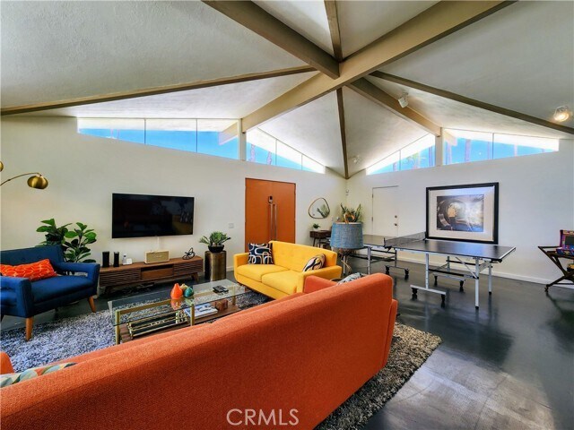 Building Photo - 2499 S Palm Canyon Dr