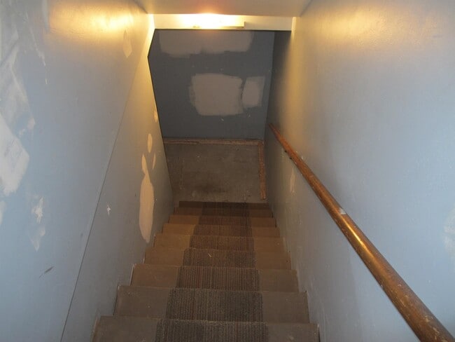 Building Photo - 213 Prospect St