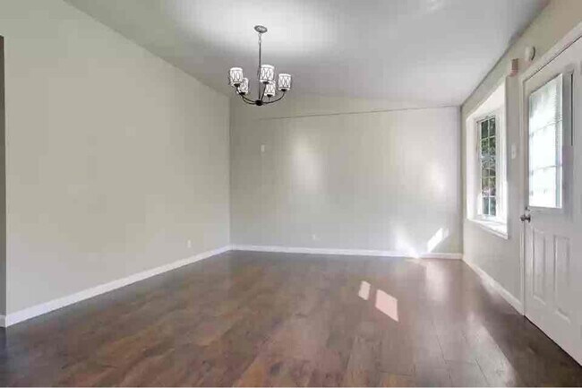 Building Photo - 210 Arrowhead Trail