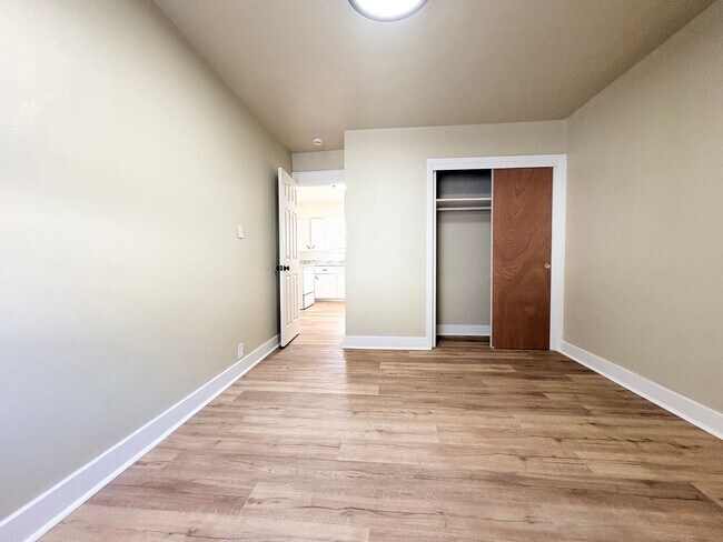 Building Photo - 1715 Marshall St