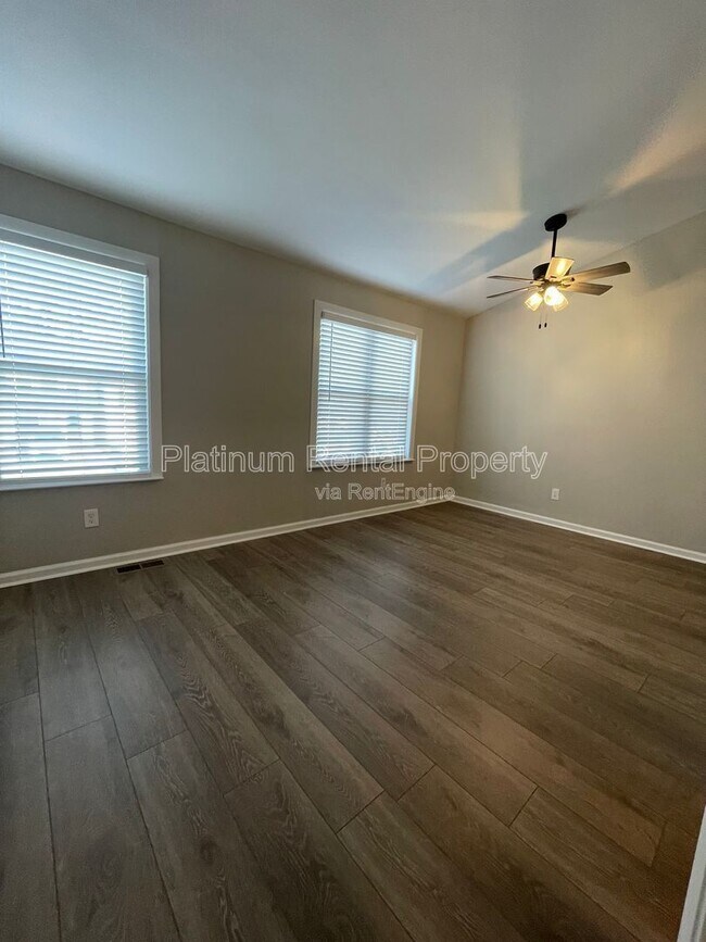 Building Photo - 3575 Kennesaw Station Dr