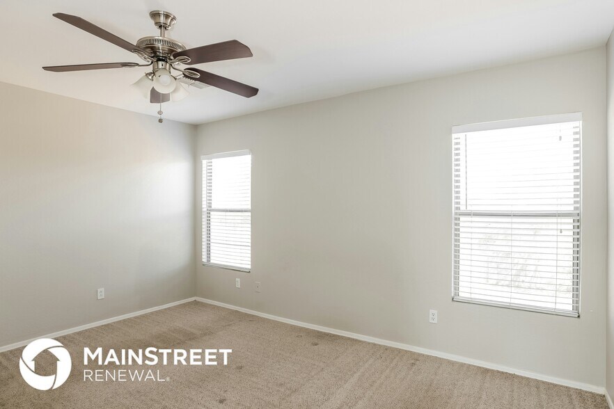 Building Photo - 12330 W Valentine Ave