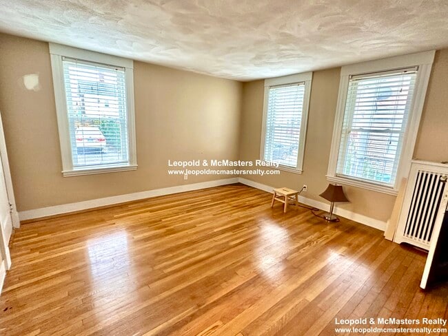 Building Photo - 6 Thorndike Ter