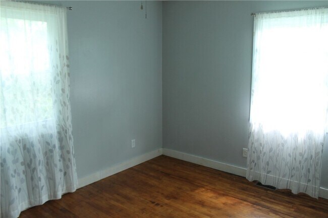 Building Photo - 441 Chambers Rd