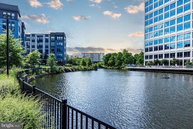 Building Photo - 2335 Water Promenade Ave