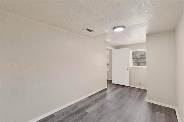 Building Photo - 310 Palm Oak Dr