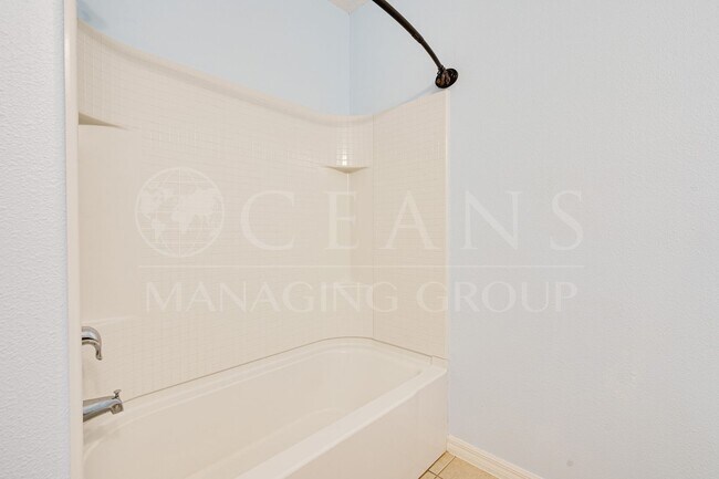 Building Photo - Beautiful 3-Bedroom Home for Rent in Port Orange Plantation