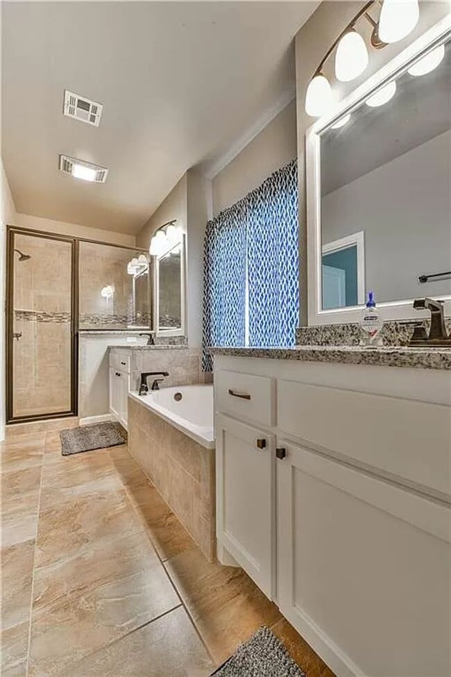 Building Photo - Stunning 4 Bed, 3 (Full) Bath in Norman