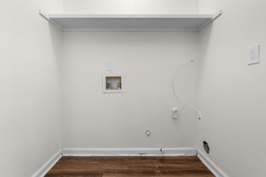 Building Photo - 16 Bitterroot Ln