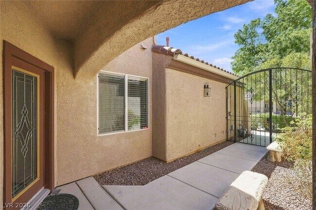 Building Photo - 8852 Regatta Bay Pl