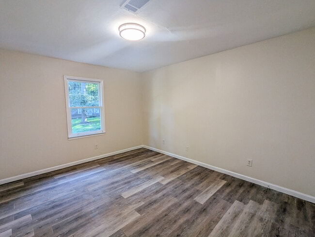 Building Photo - 2871 Marco Dr NW