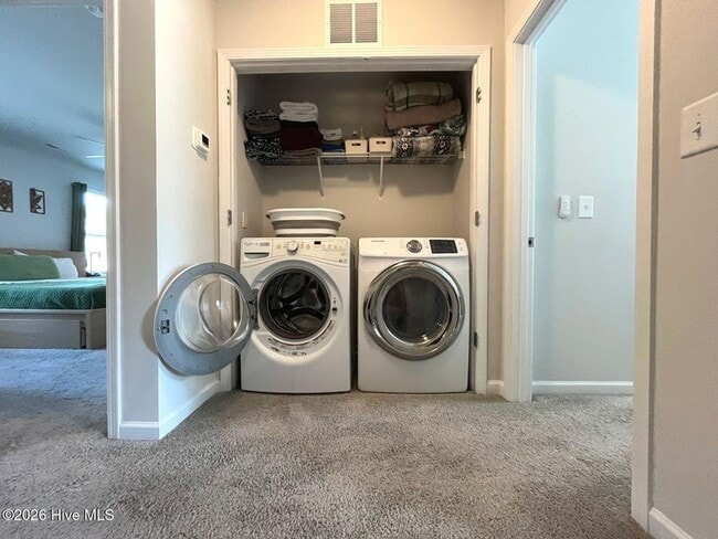 Building Photo - 784 Conductor Ct