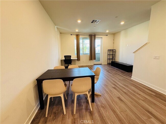 Building Photo - 2626 Glamis Ct