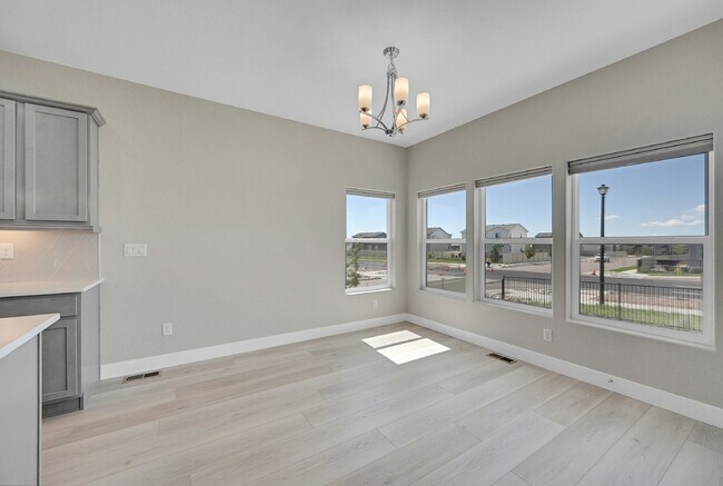 Building Photo - $2,425 - 3 beds, 2 baths, Updated home in ...