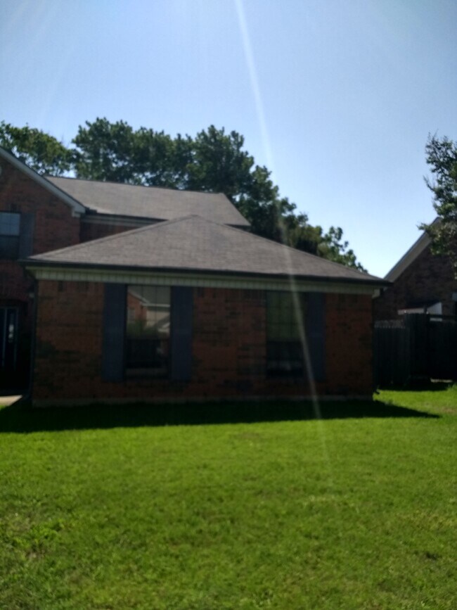 Building Photo - 2361 Shirecreek Cir
