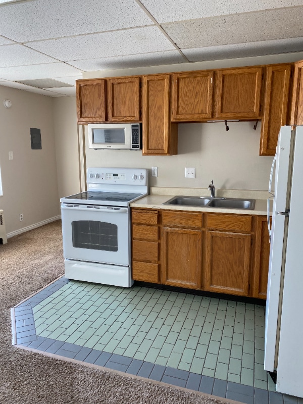 Building Photo - 57 W Vine St