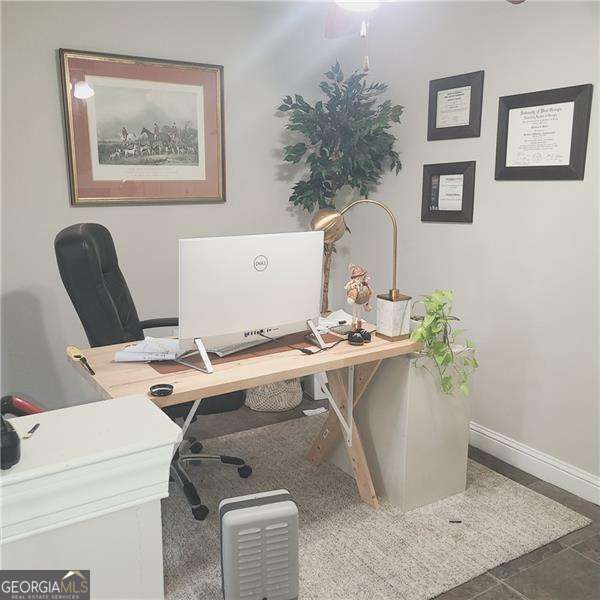 Building Photo - 5510 Glenridge Park NE