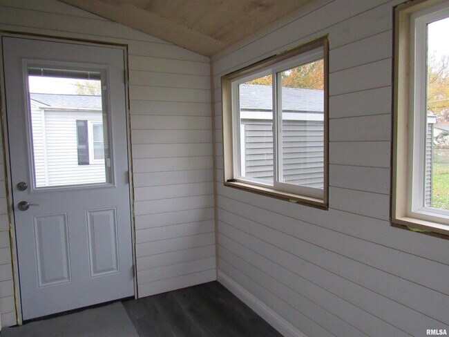 Building Photo - 240 5th St E