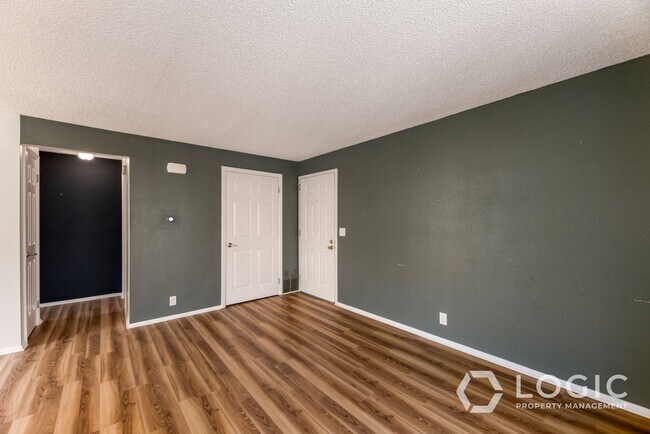 Building Photo - 4629 S Quail Vis Cv