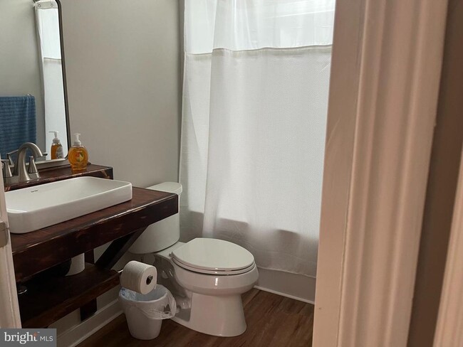 Building Photo - 206 Cashmere Dr