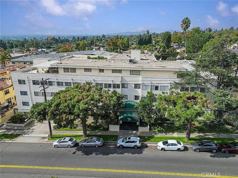 Building Photo - 1015 N Michillinda Ave