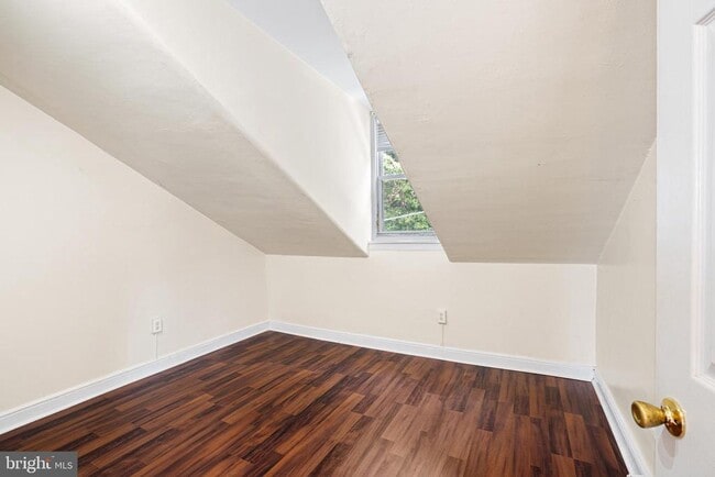 Building Photo - 4550 Silverwood St