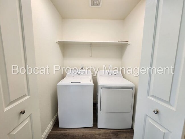 Building Photo - 1255 Correlli Ct