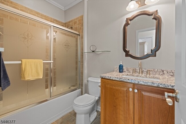 Building Photo - 407 River Place