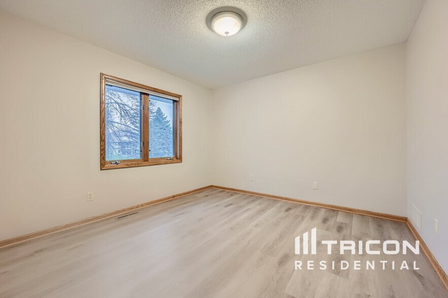 Building Photo - 12320 43rd Ave N