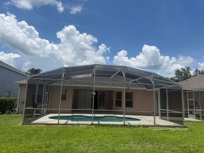 Building Photo - Beautiful Pool Home in Highlands Reserve Golf Community, Davenport