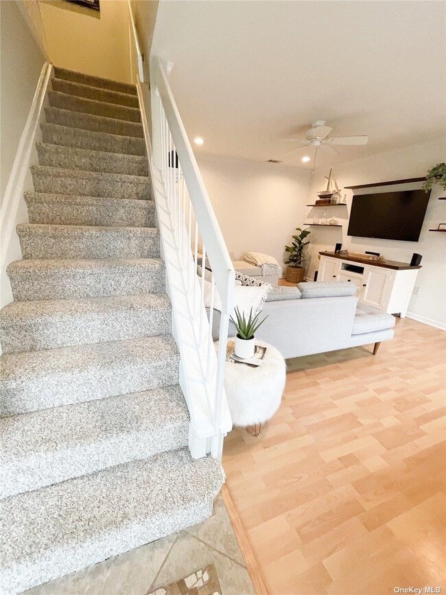Building Photo - 127 Whalers Cove Dr