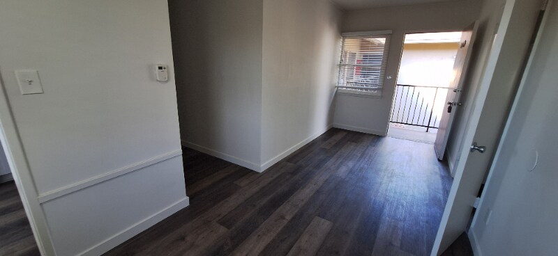 Building Photo - 11028 1/2 Strathmore Dr