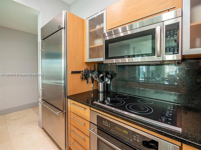 Building Photo - 950 Brickell Bay Dr